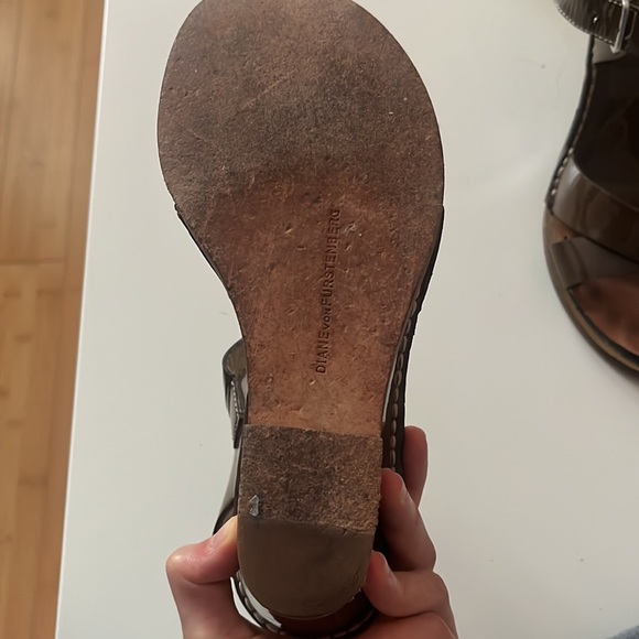 Diane Von Furstenberg brown wedges - Picture 8 of 8